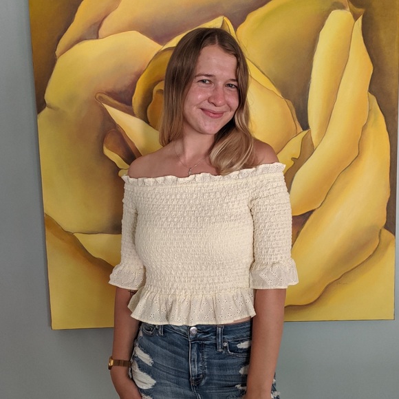 American Eagle Pale Yellow Off The Shoulder Top - Picture 3 of 4